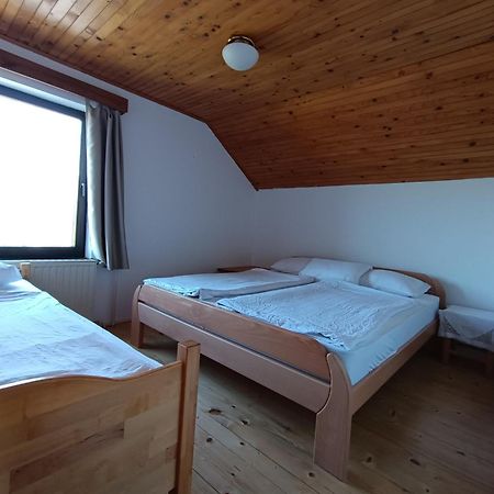 Villa Tourist Farm Strle Cerknica Exterior foto